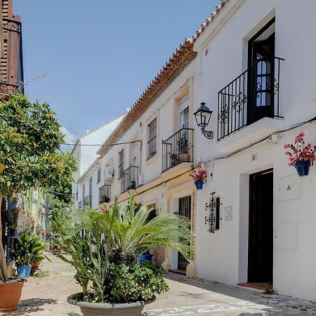 Unique Andalusian Townhouse Next To Beach Estepona Zewnętrze zdjęcie